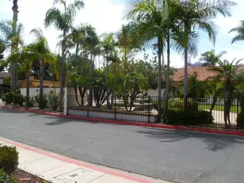 4044 Loma Riviera Cir, San Diego, CA 92110