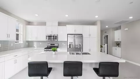 10656 Anima, San Diego, CA 92126