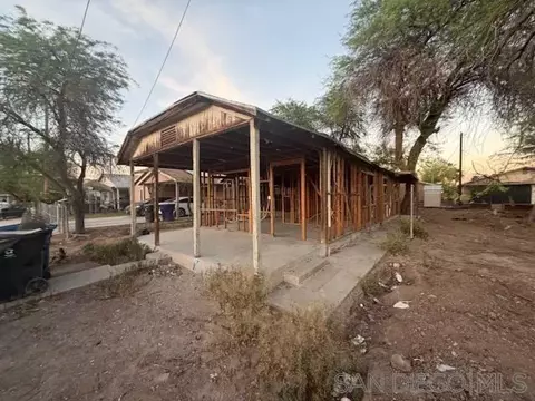322 S 14 St, Brawley, CA 92227 photo 2
