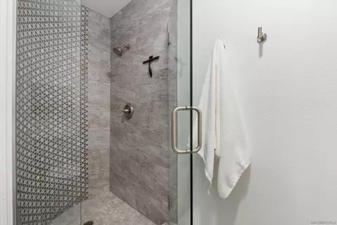 Bath - 1842 Bel Air Ter, Encinitas, CA 92024 photo 3 of 6