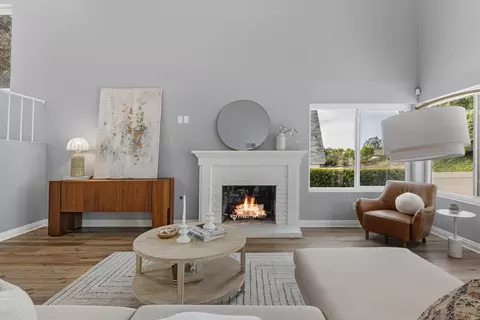 Living - 1842 Bel Air Ter, Encinitas, CA 92024 photo 2 of 6