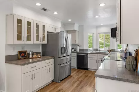 Kitchen - 1842 Bel Air Ter, Encinitas, CA 92024 photo 1 of 2