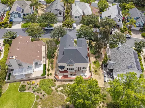 View/Area - 1842 Bel Air Ter, Encinitas, CA 92024 photo 3 of 3