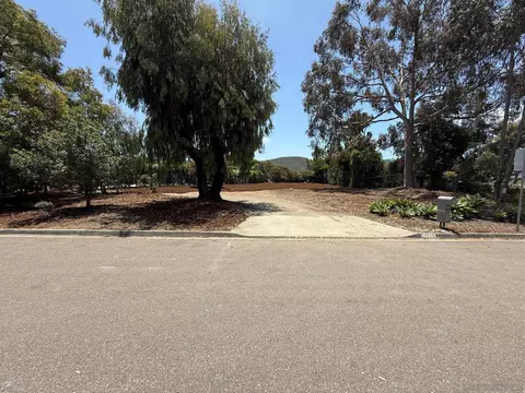 0000 Woodford Dr #12, La Jolla, CA 92037