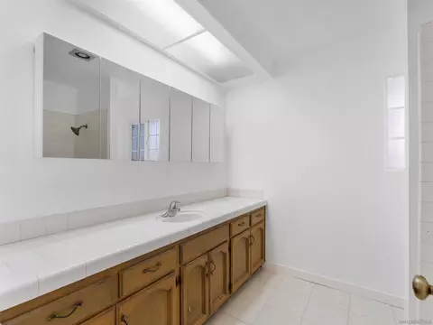 Bath - 1621 Lilac, Ramona, CA 92065 photo 2 of 3