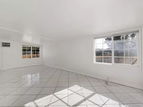 Living - 1621 Lilac, Ramona, CA 92065 photo 4 of 6