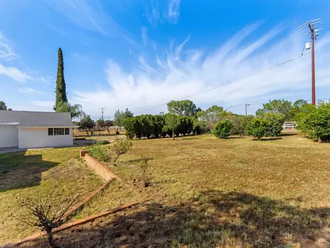 Exterior - 1621 Lilac, Ramona, CA 92065 photo 7 of 9