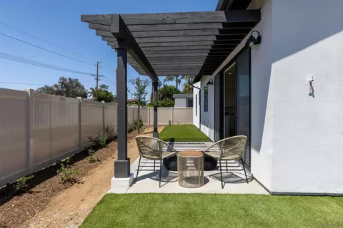 Exterior - 702 Passion Ct, Vista, CA 92083 photo 2 of 8