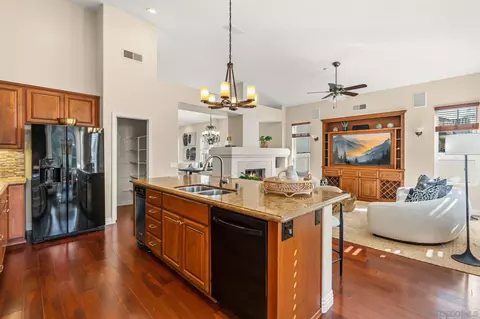 Kitchen - 2397 Old Rnch, Escondido, CA 92027 photo 3 of 3
