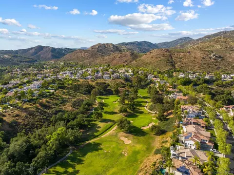 View/Area - 2397 Old Rnch, Escondido, CA 92027 photo 4 of 7