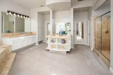 Bath - 7992 Paseo Esmerado, Carlsbad, CA 92009 photo 3 of 3