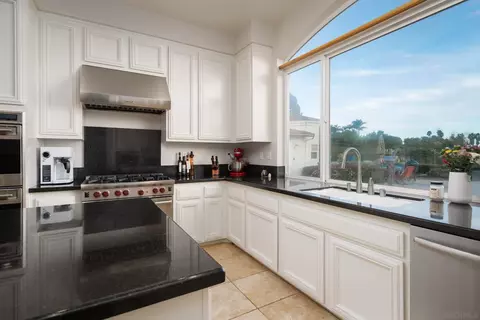 Kitchen - 7992 Paseo Esmerado, Carlsbad, CA 92009 photo 3 of 6