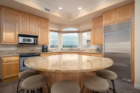Kitchen - 7992 Paseo Esmerado, Carlsbad, CA 92009 photo 5 of 6