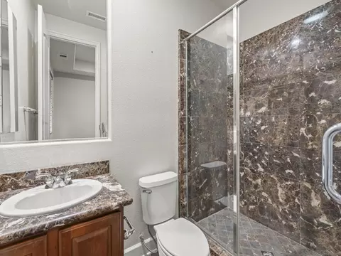 Bath - 2827 Sutter Ridge Dr, Chula Vista, CA 91914 photo 5 of 7
