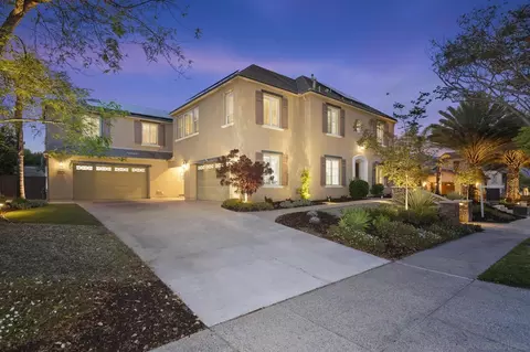 Exterior - 2827 Sutter Ridge Dr, Chula Vista, CA 91914 photo 2 of 8