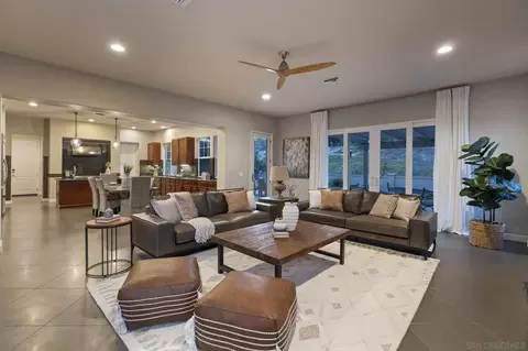 Living - 2827 Sutter Ridge Dr, Chula Vista, CA 91914 photo 5 of 9