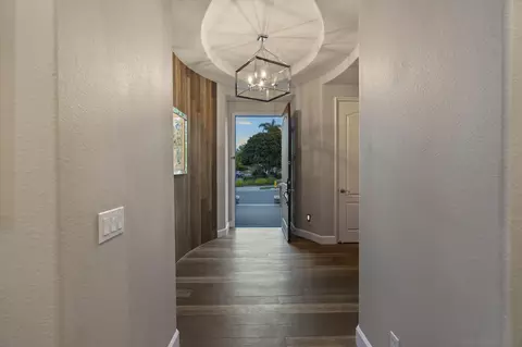 Entry Way - 2827 Sutter Ridge Dr, Chula Vista, CA 91914 photo 1 of 2