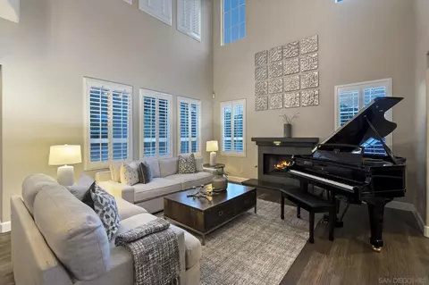 Living - 2827 Sutter Ridge Dr, Chula Vista, CA 91914 photo 3 of 9