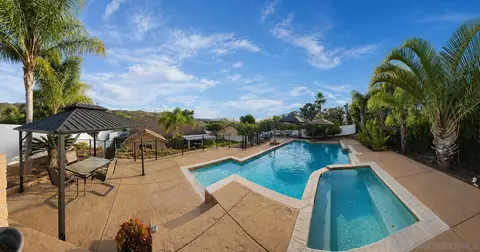 9127 Northcote Rd, Santee, CA 92071