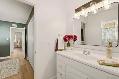 Bath - 1949 Clover Way, Escondido, CA 92026 photo 3 of 3