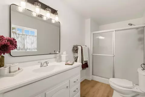 Bath - 1949 Clover Way, Escondido, CA 92026 photo 1 of 3