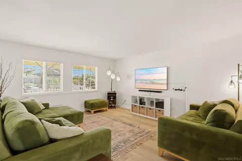 Living - 1949 Clover Way, Escondido, CA 92026 photo 4 of 5