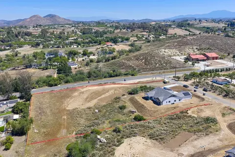 View/Area - 39127 Corte Venture, Temecula, CA 92592 photo 9 of 9