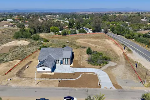 View/Area - 39127 Corte Venture, Temecula, CA 92592 photo 1 of 9