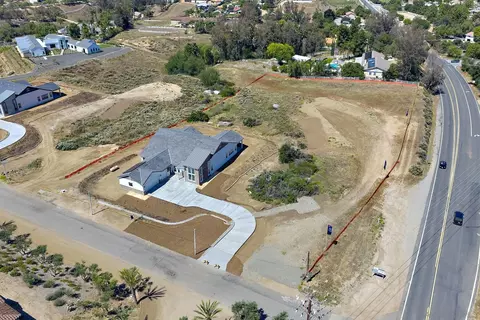 View/Area - 39127 Corte Venture, Temecula, CA 92592 photo 3 of 9