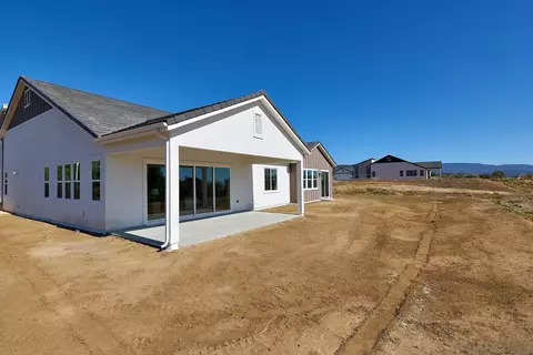 Exterior - 39127 Corte Venture, Temecula, CA 92592 photo 5 of 10