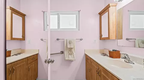 Bath - 1698 Ithaca St, Chula Vista, CA 91913 photo 1 of 3