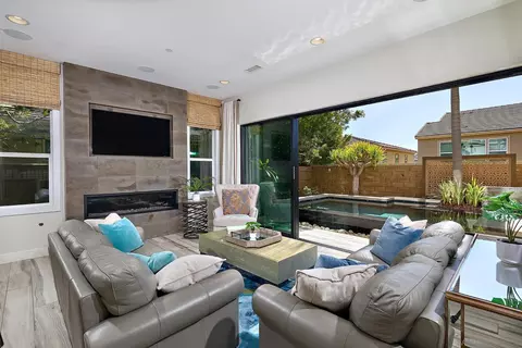 Living - 4843 Nelson Ct, Carlsbad, CA 92010 photo 5 of 8