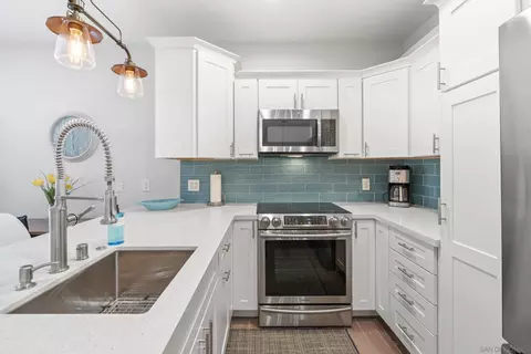 1501 Front St #235, San Diego, CA 92101