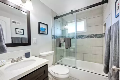Bath - 1122 Iris Ave, Imperial Beach, CA 91932 photo 1 of 2