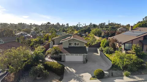 View/Area - 2724 Chestnut Ave, Carlsbad, CA 92010 photo 1 of 5