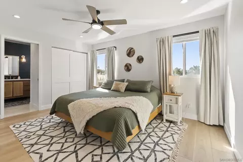 Bedroom - 2724 Chestnut Ave, Carlsbad, CA 92010 photo 1 of 5