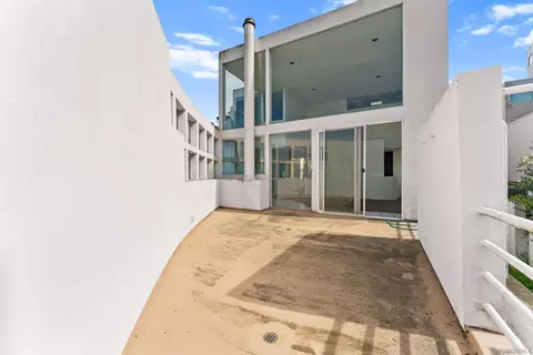 Exterior - 1550 Bluebird Ln, La Jolla, CA 92037 photo 3 of 3