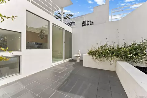Exterior - 1550 Bluebird Ln, La Jolla, CA 92037 photo 1 of 3
