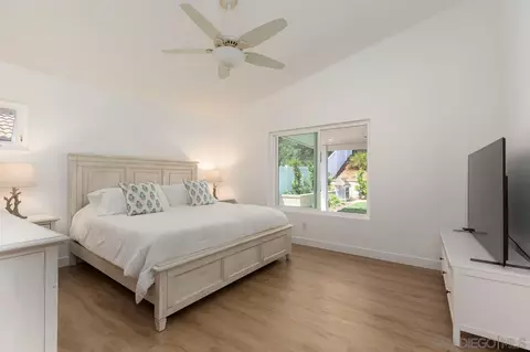 Bedroom - 43765 Corte Amaya, Temecula, CA 92592 photo 3 of 4