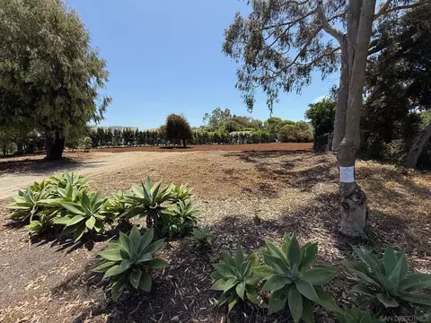 2965 Woodford Dr, La Jolla, CA 92037