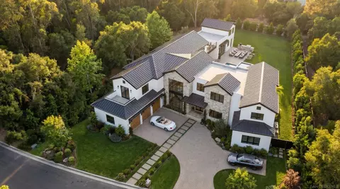 2965 Woodford Dr, La Jolla, CA 92037