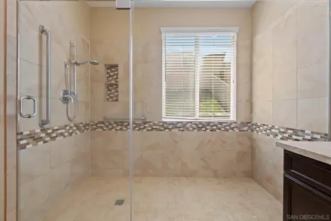 Bath - 13524 Sohail, Lakeside, CA 92040 photo 2 of 6
