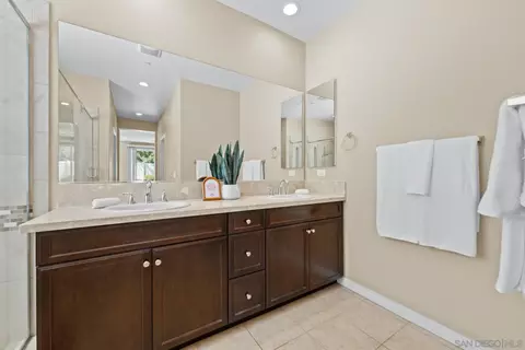Bath - 13524 Sohail, Lakeside, CA 92040 photo 3 of 6