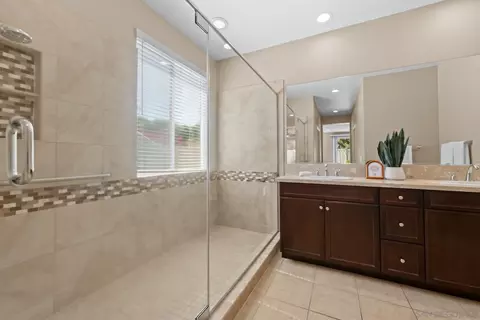 Bath - 13524 Sohail, Lakeside, CA 92040 photo 1 of 6