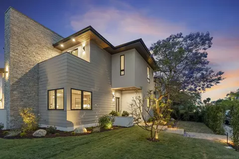 1375 Pacific Beach Dr, San Diego, CA 92109