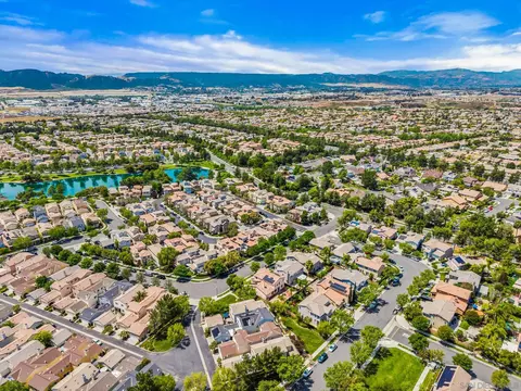 View/Area - 28922 Newport Rd, Temecula, CA 92591 photo 7 of 14