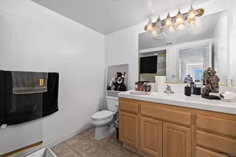 Bath - 9350 Golondrina Dr, La Mesa, CA 91941 photo 3 of 3