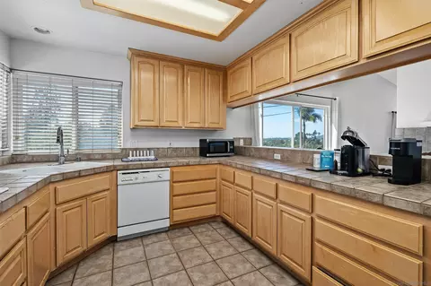 Kitchen - 9350 Golondrina Dr, La Mesa, CA 91941 photo 4 of 4