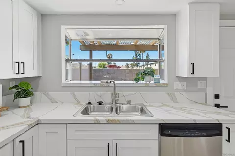 Kitchen - 980 E Main #A, El Cajon, CA 92021 photo 3 of 3