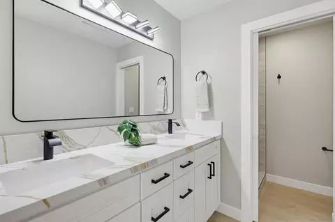 Bath - 980 E Main #A, El Cajon, CA 92021 photo 2 of 5